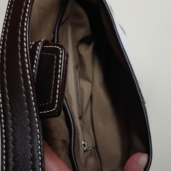 Coach Leather Soho With Keychain Coin Purse - Picture 14 of 17